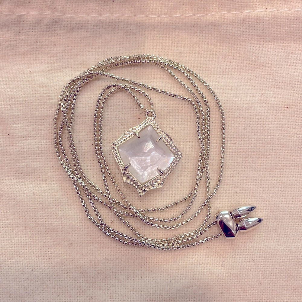 Brand new Kendra Scott mother of pearl pendant necklace